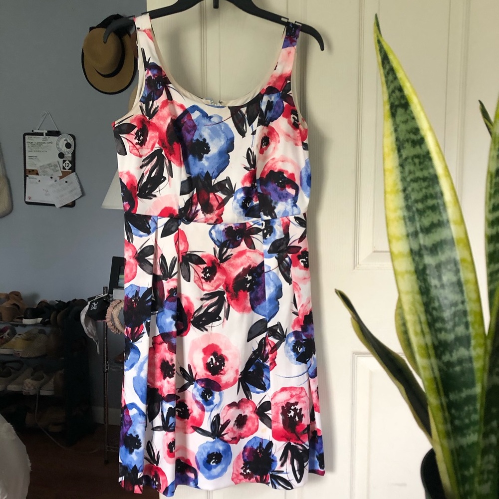 Dress barn floral size 8